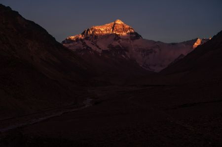 (miniature) Vue du mont Qomolangma au coucher du soleil